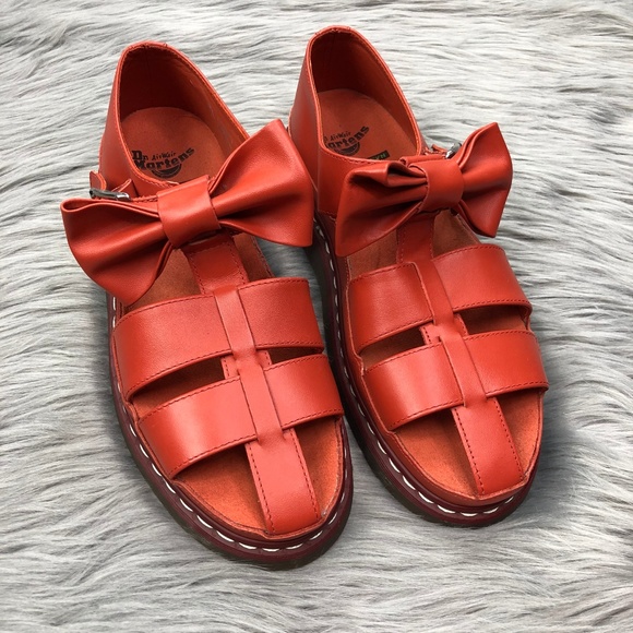dr martens bow shoes